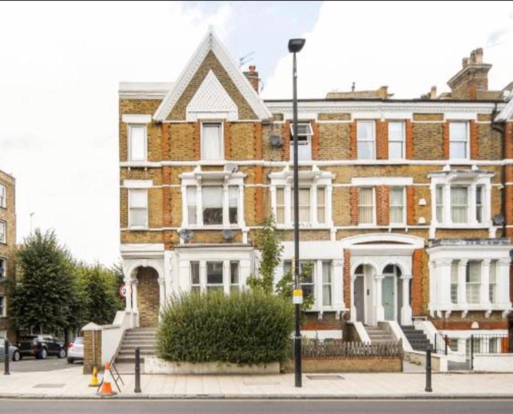 Apartment Lavender Hill London Exterior photo